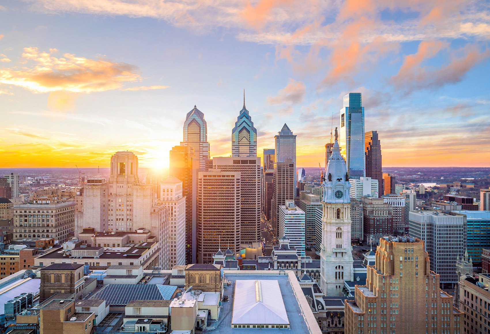 A skyline shot of Philadelphia during a sunset