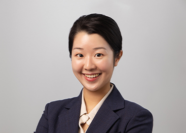 Vivian Lee is a legal manager in the firm's Business Law department and a member of its Private Equity practice