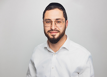 Menachem Weiss is an associate in Goodwin's Business Law department.